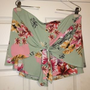 Floral Shorts NWT